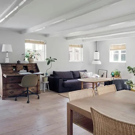 Rural Oasis In Scenic Surroundings *