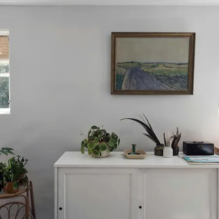 Rural Oasis In Scenic Surroundings *