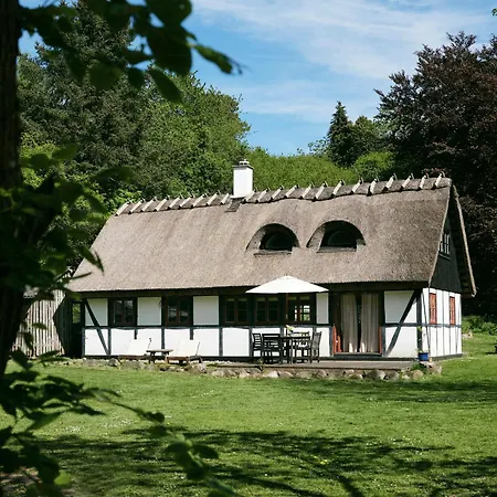 Rural Oasis In Scenic Surroundings בית נופש