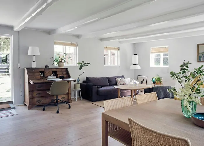 Rural Oasis In Scenic Surroundings *