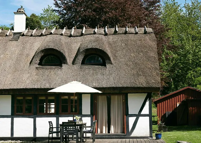 Rural Oasis In Scenic Surroundings *